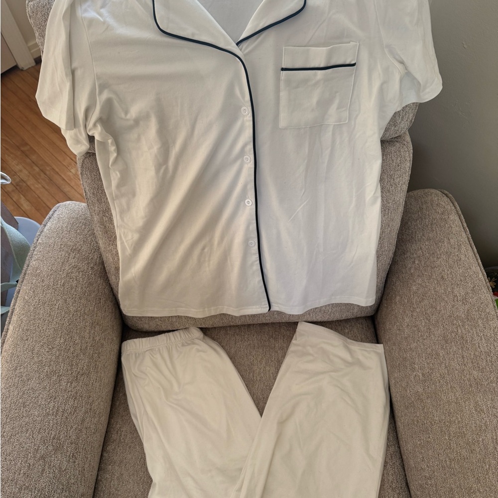 Women's white pajama set - Picture 5 of 8